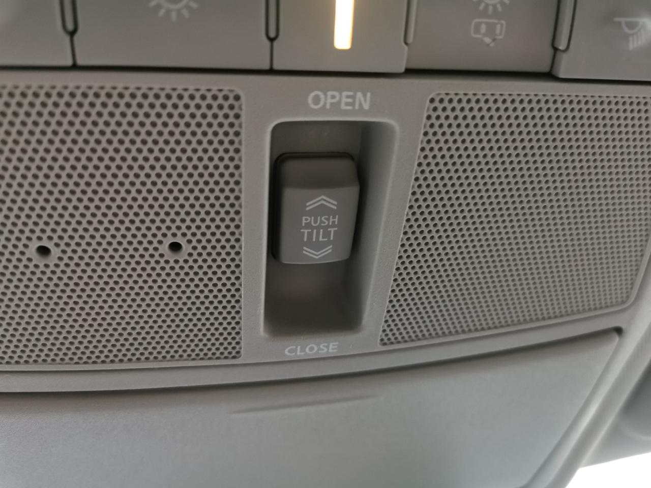 2018 Nissan Rogue SV AWD - Photo #30