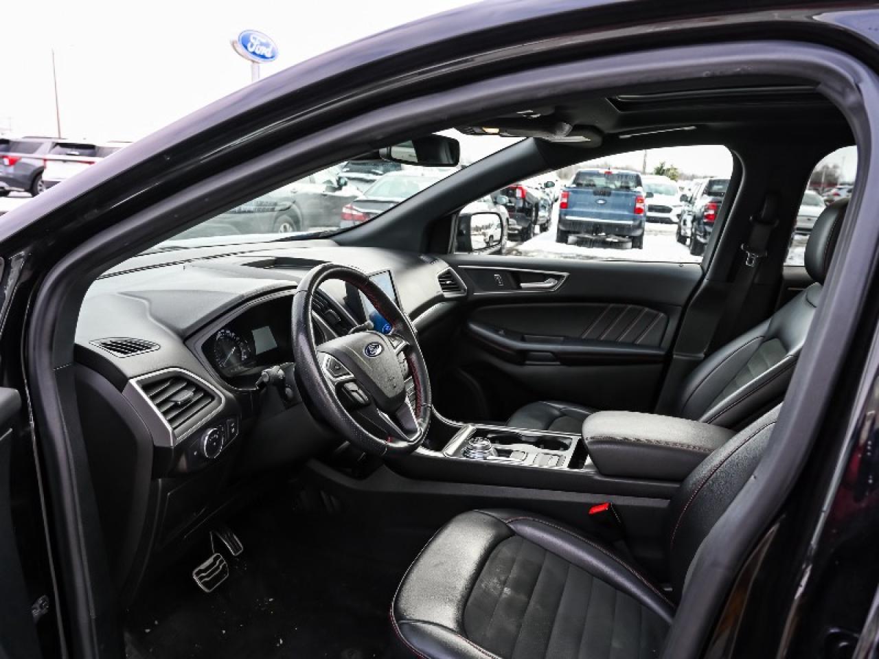 2022 Ford Edge ST Line Photo