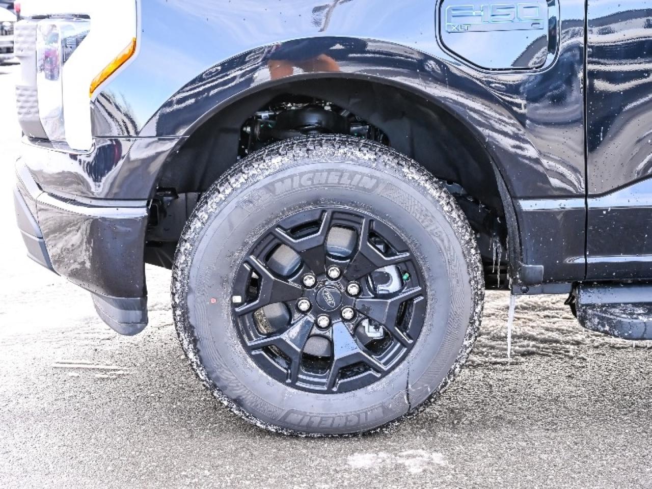 2025 Ford F-150 Lightning XLT Photo