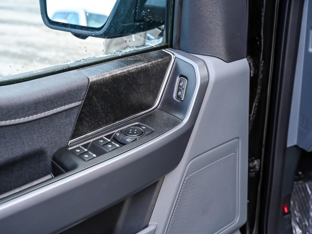 2025 Ford F-150 Lightning XLT Photo