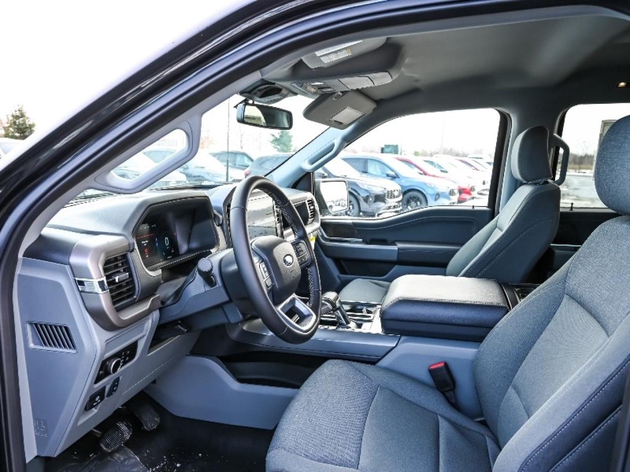 2025 Ford F-150 Lightning XLT Photo