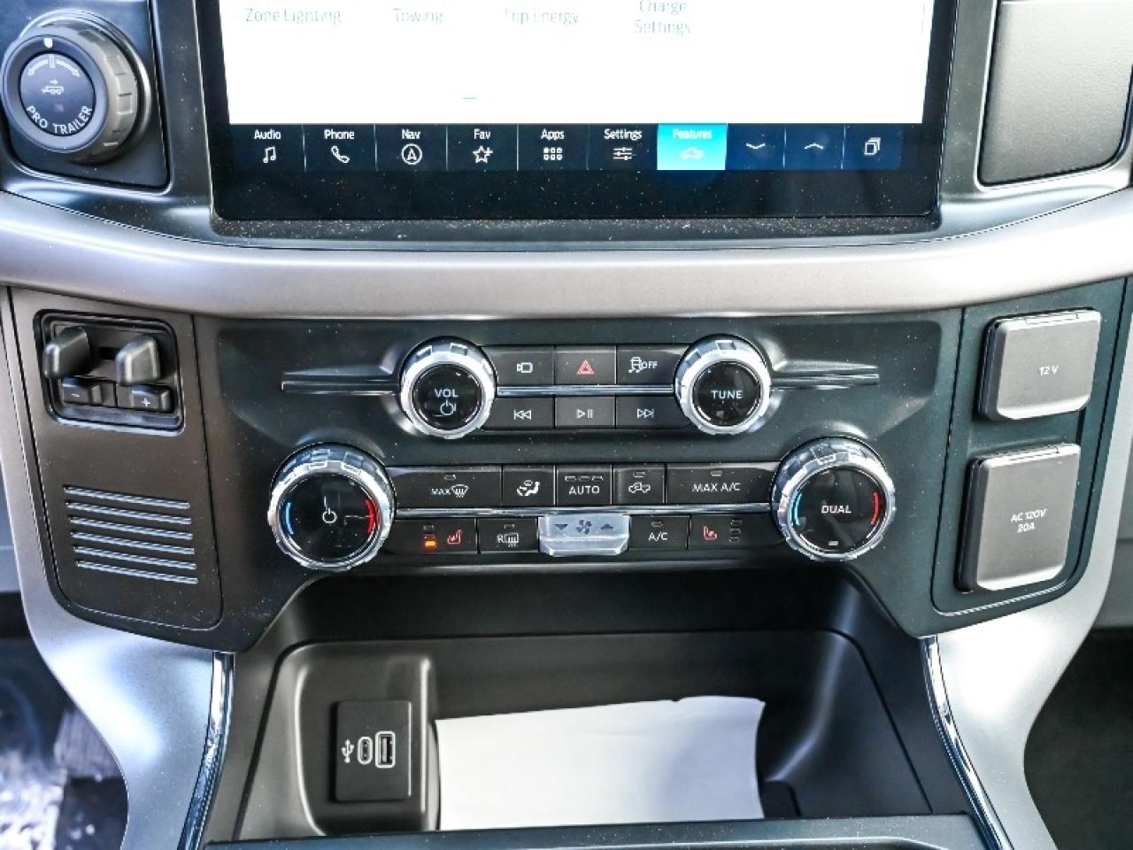 2025 Ford F-150 Lightning XLT Photo