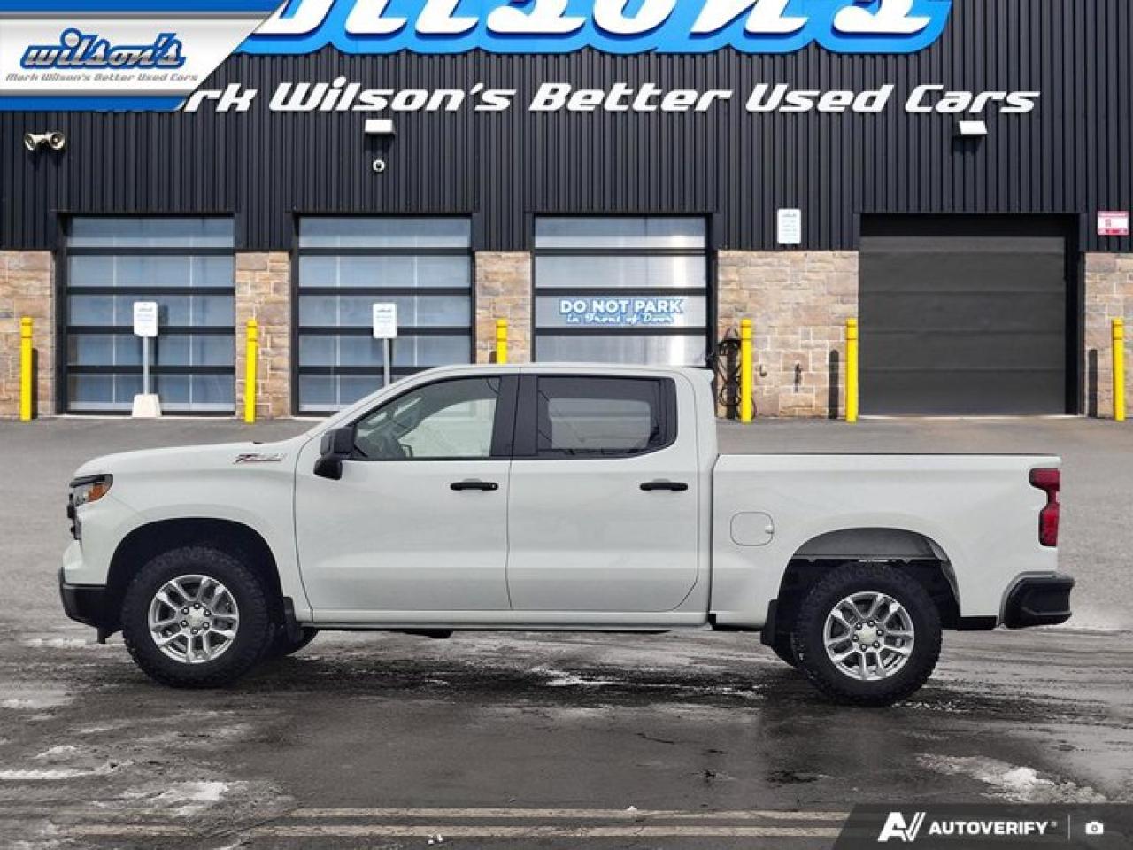 2023 Chevrolet Silverado 1500 WT Crew 4X4 | 5.3L | Leather | Z71 | Spray-on Liner | Alloy wheels | CarPlay + Android | and More ! Photo