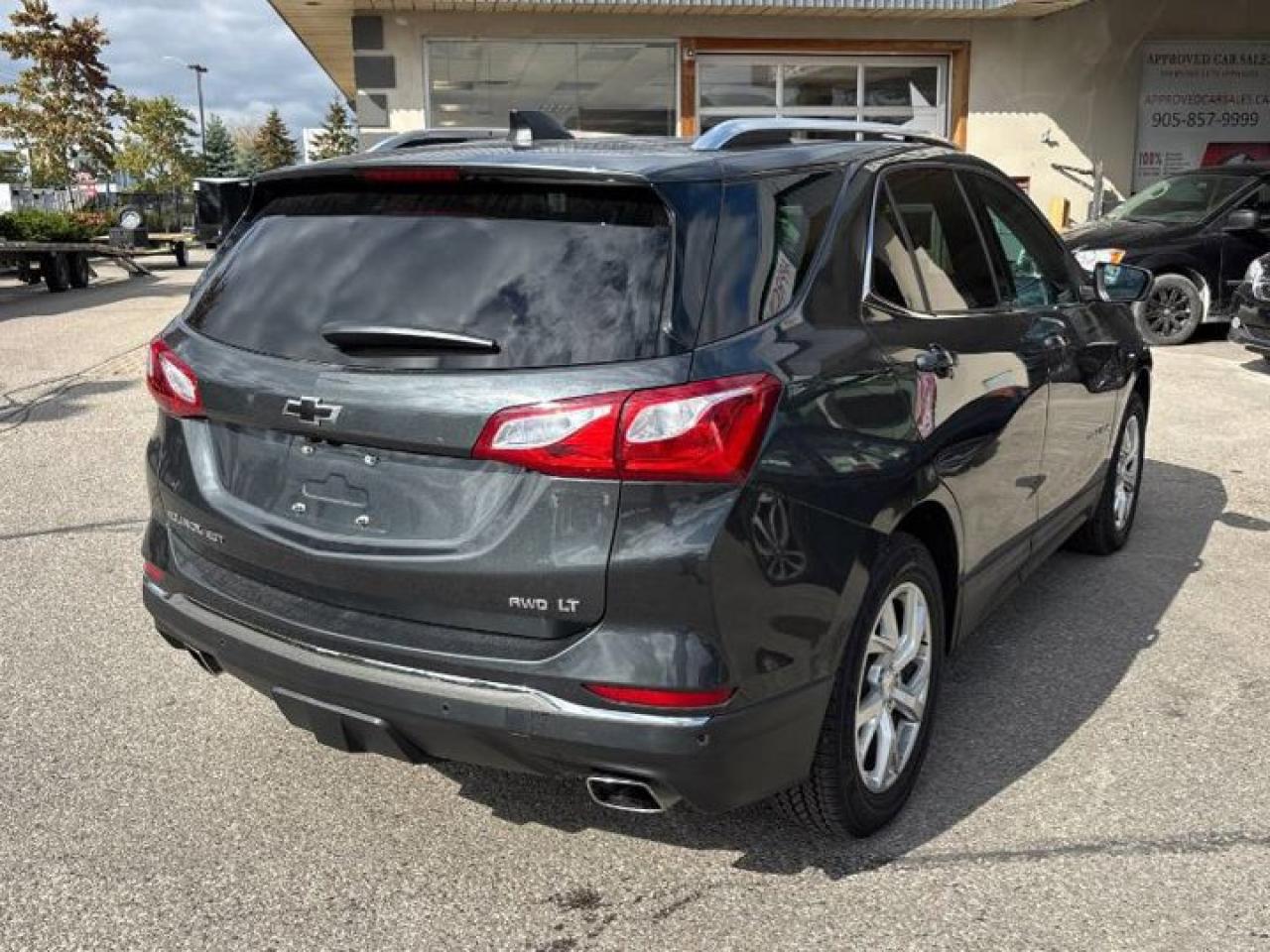 2020 Chevrolet Equinox LT AWD | Katzkin Leather | Power + Heated Seats | Panoramic Sunroof | Carplay + Android and More ! Photo3
