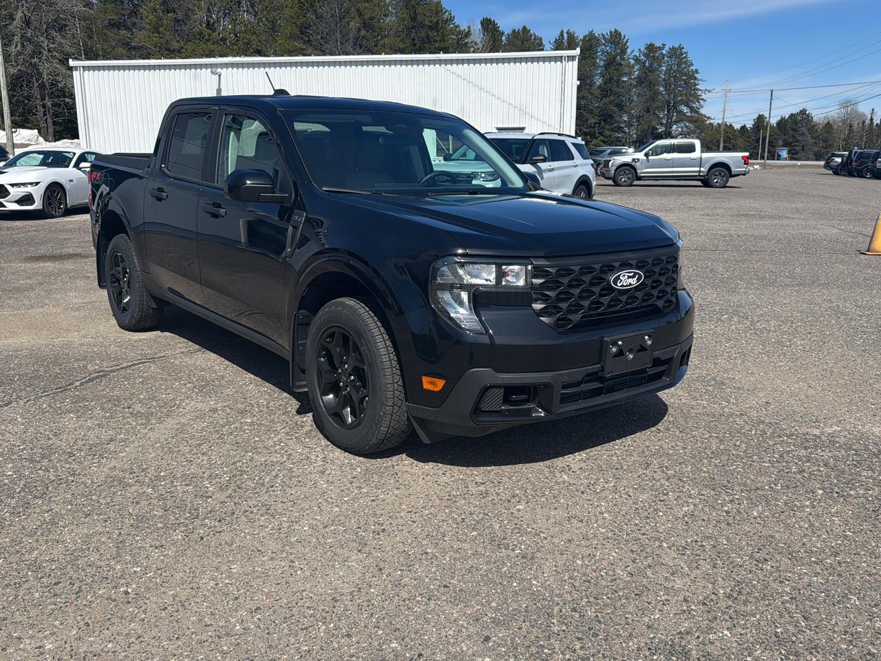 2025 Ford Maverick XLT Photo2