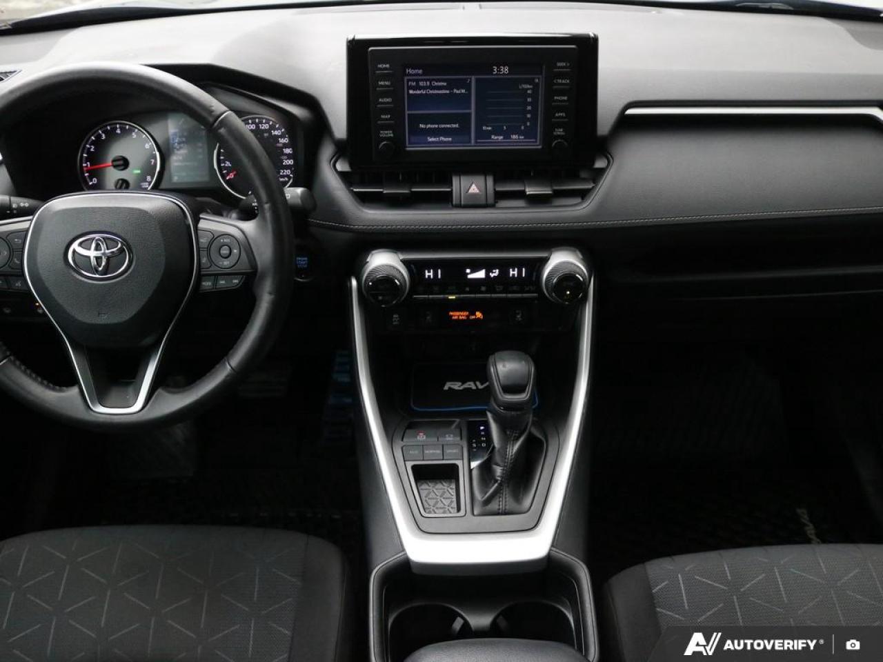 2020 Toyota RAV4 XLE Photo