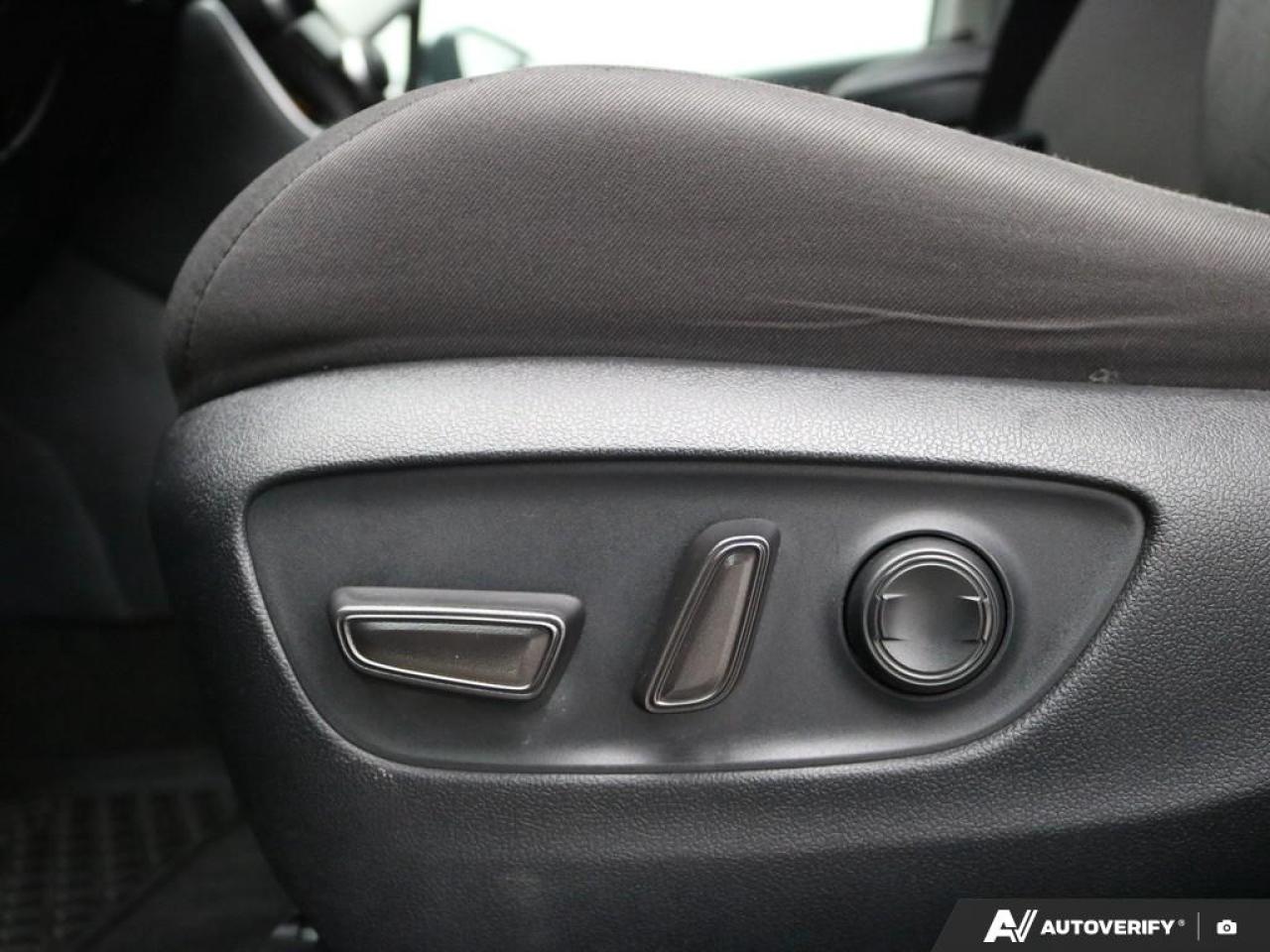 2020 Toyota RAV4 XLE Photo