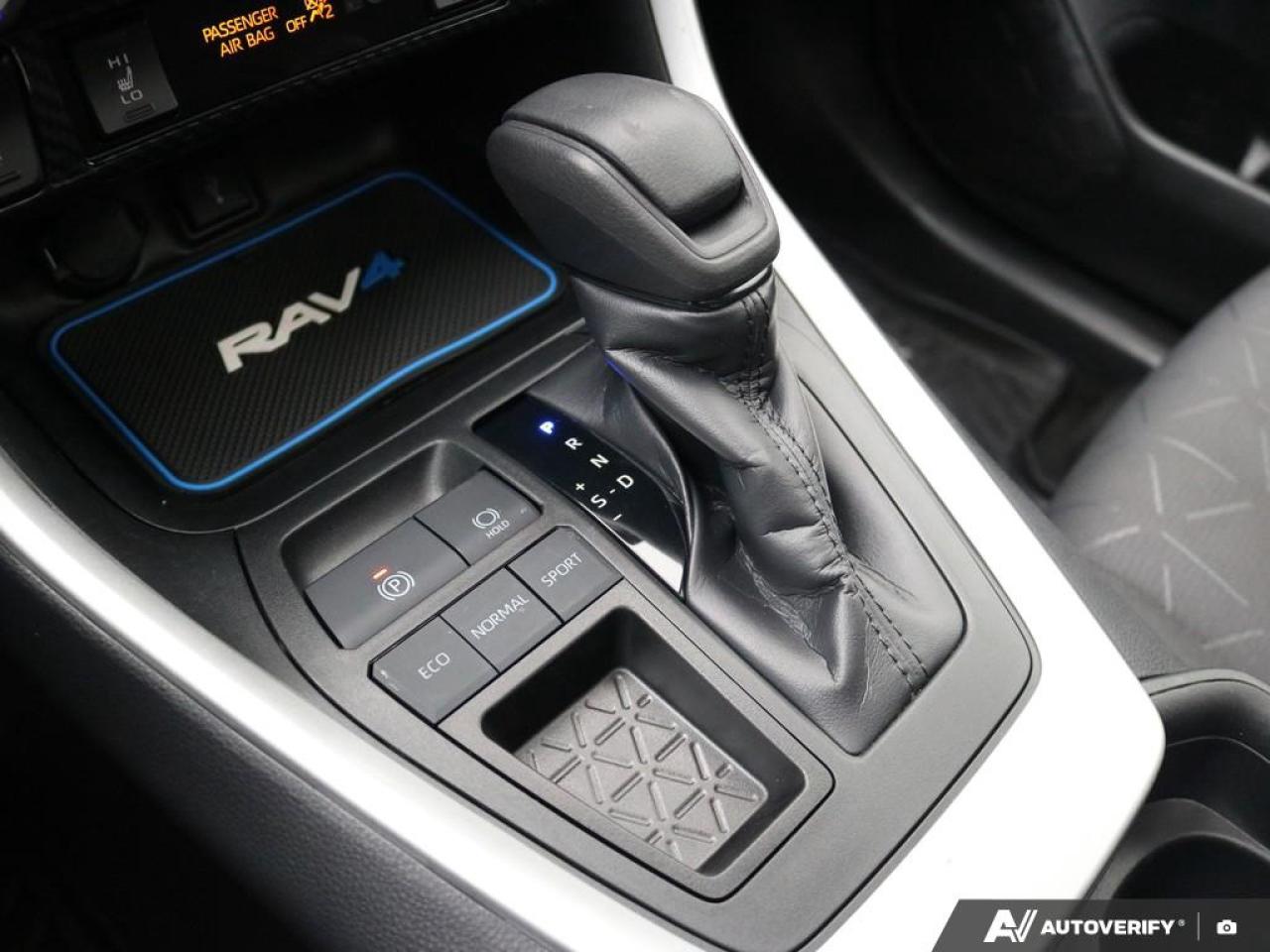 2020 Toyota RAV4 XLE Photo