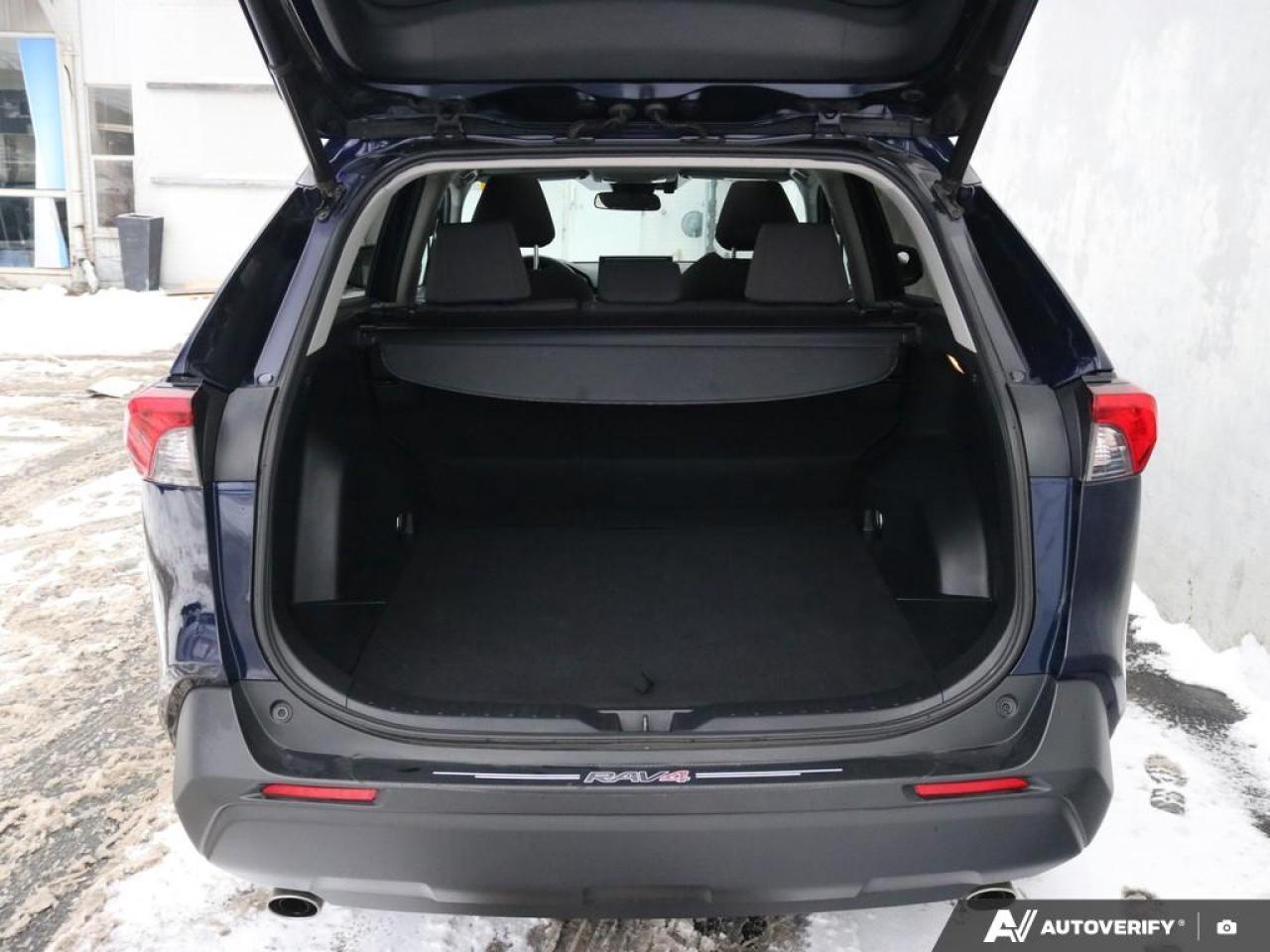 2020 Toyota RAV4 XLE Photo