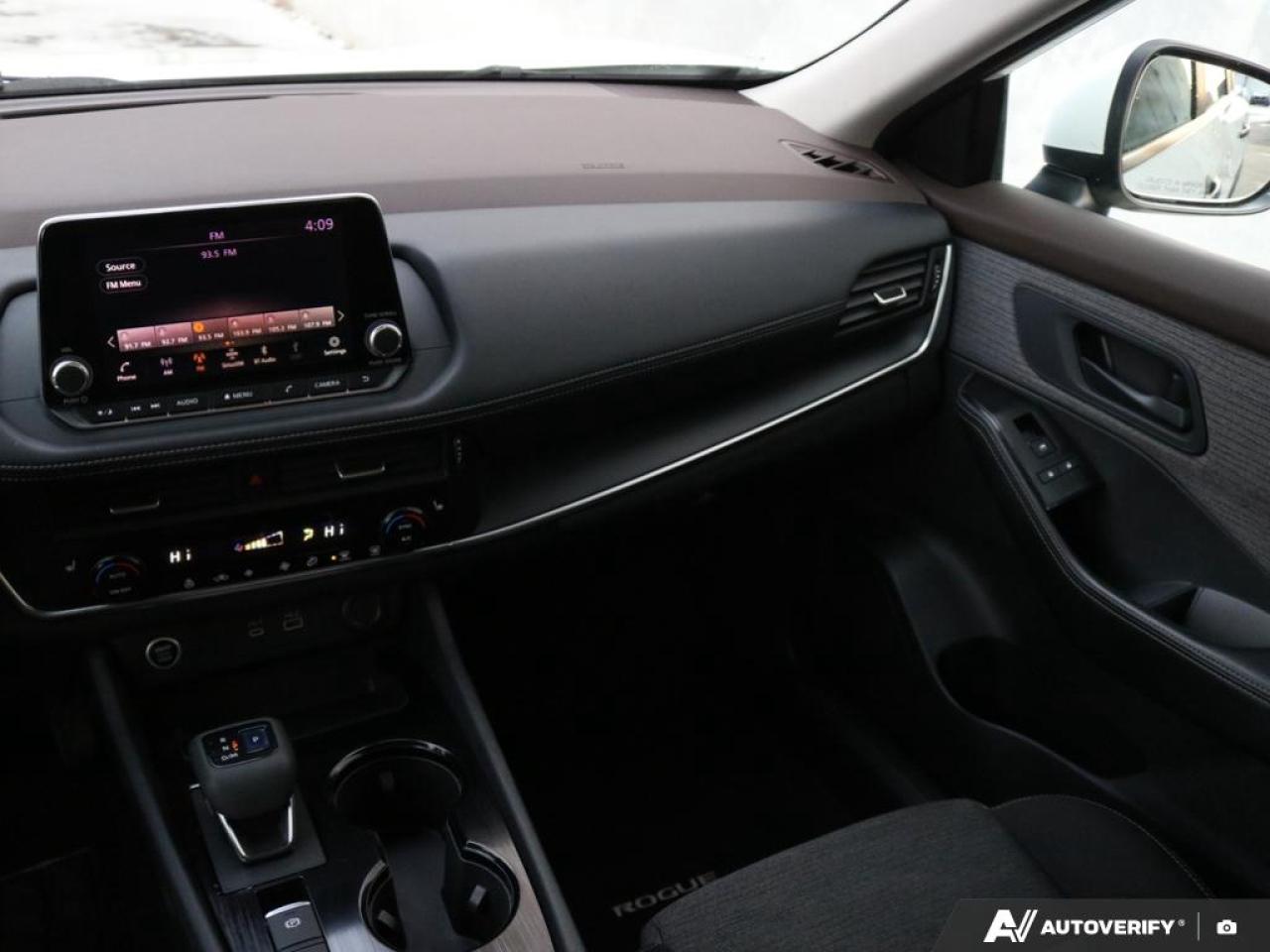 2022 Nissan Rogue S Photo