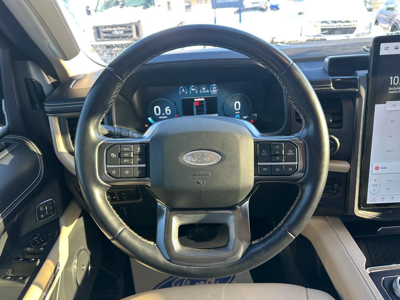 2022 Ford Expedition Platinum Max 4X4 Photo