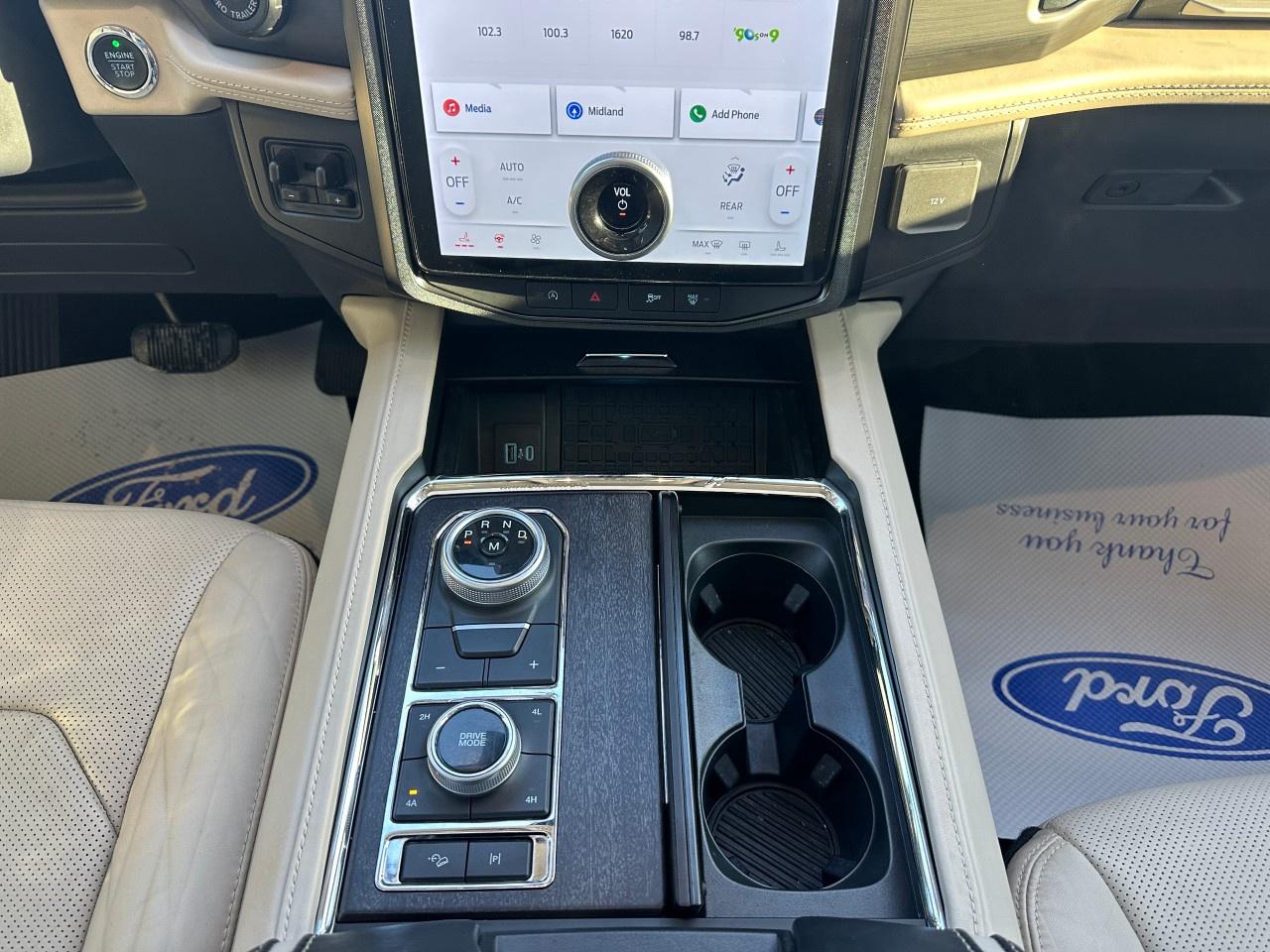 2022 Ford Expedition Platinum Max 4X4 Photo