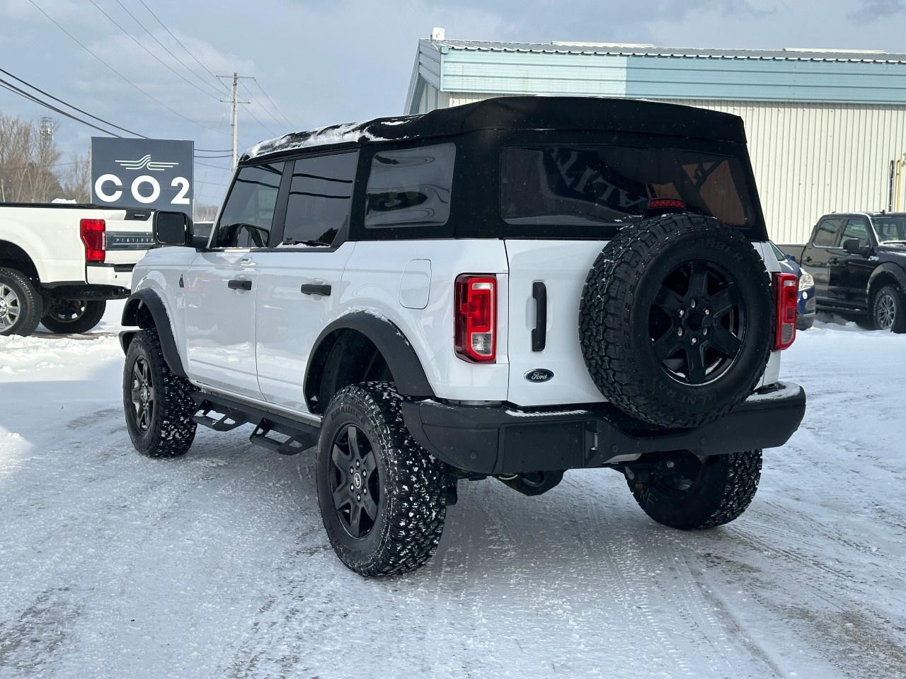 2022 Ford Bronco Black Diamond 4 Door Advanced 4x4 Photo