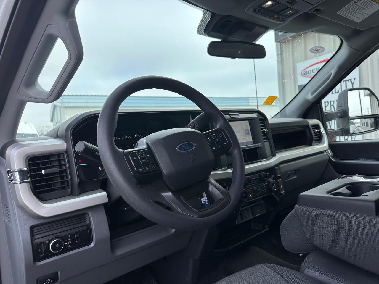 2026 Ford F-250 Super Duty SRW XL 4WD Crew Cab 6.75' Box Photo