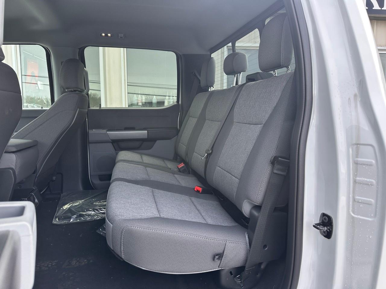 2026 Ford F-250 Super Duty SRW XL 4WD Crew Cab 6.75' Box Photo