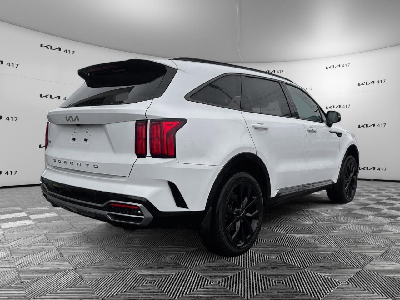 2022 Kia Sorento EX  AWD Photo4