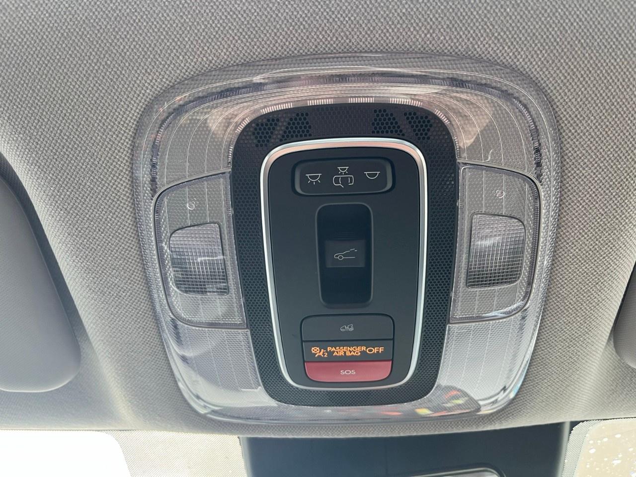 2026 Hyundai Elantra Luxury IVT Photo