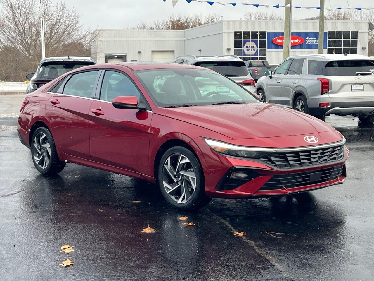 2026 Hyundai Elantra Luxury IVT Photo