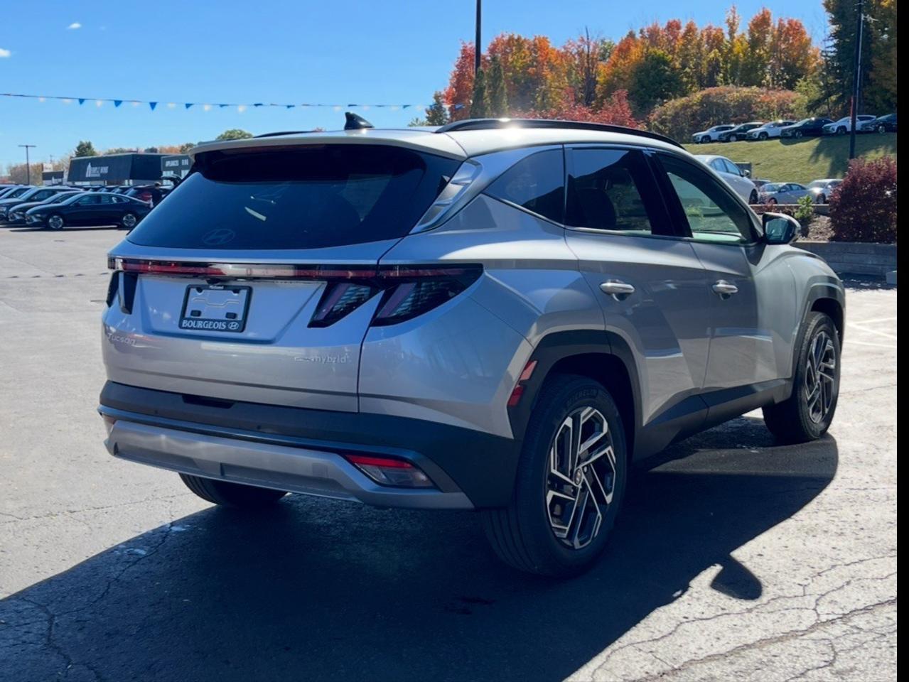 2026 Hyundai Tucson Hybrid Ultimate AWD Photo4