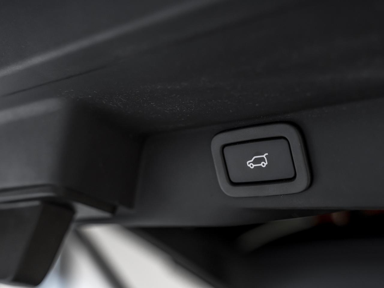 2019 Land Rover Range Rover Sport $415 BI WEEKLY $5000 DOWN| AUTOBIOGRAPHY|ADAPT CRUISE|HEADS-UP|360CAM|MERIDIAN|LOADED Photo