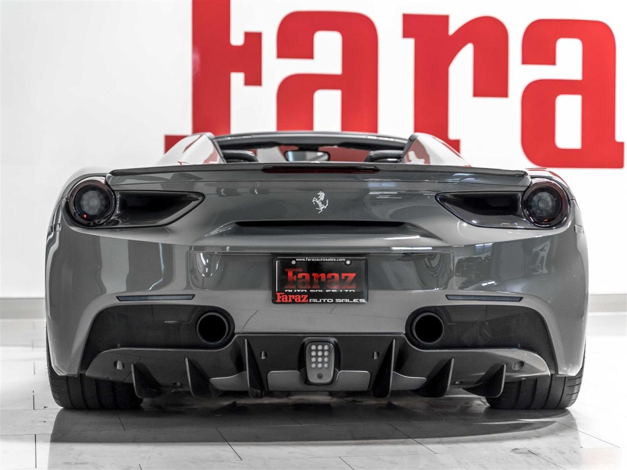 2018 Ferrari 400i CARBON FIBER RACING PKG|NOVITEC EXHAUST|SPECIAL PAINT Photo