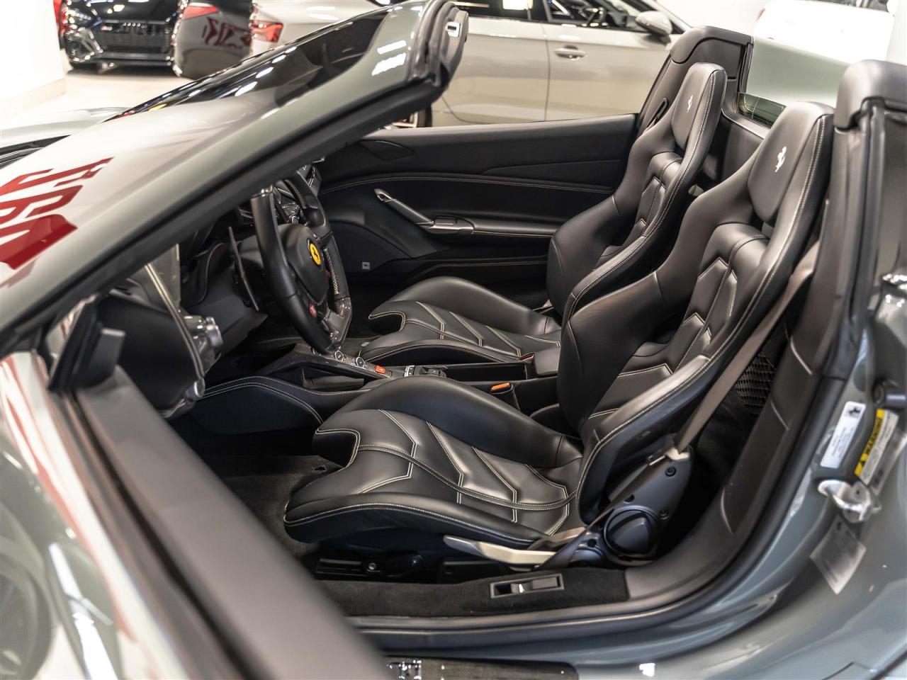 2018 Ferrari 400i CARBON FIBER RACING PKG|NOVITEC EXHAUST|SPECIAL PAINT Photo