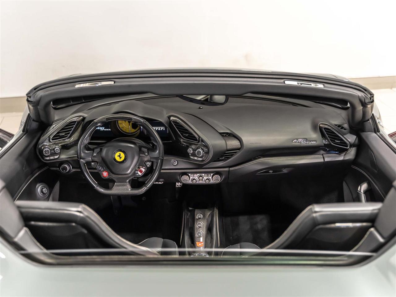 2018 Ferrari 400i CARBON FIBER RACING PKG|NOVITEC EXHAUST|SPECIAL PAINT Photo