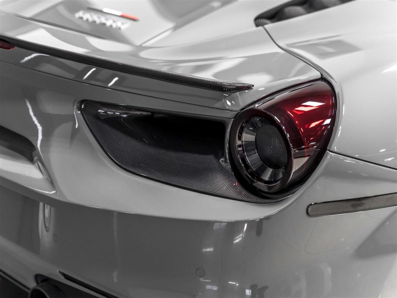 2018 Ferrari 400i CARBON FIBER RACING PKG|NOVITEC EXHAUST|SPECIAL PAINT Photo