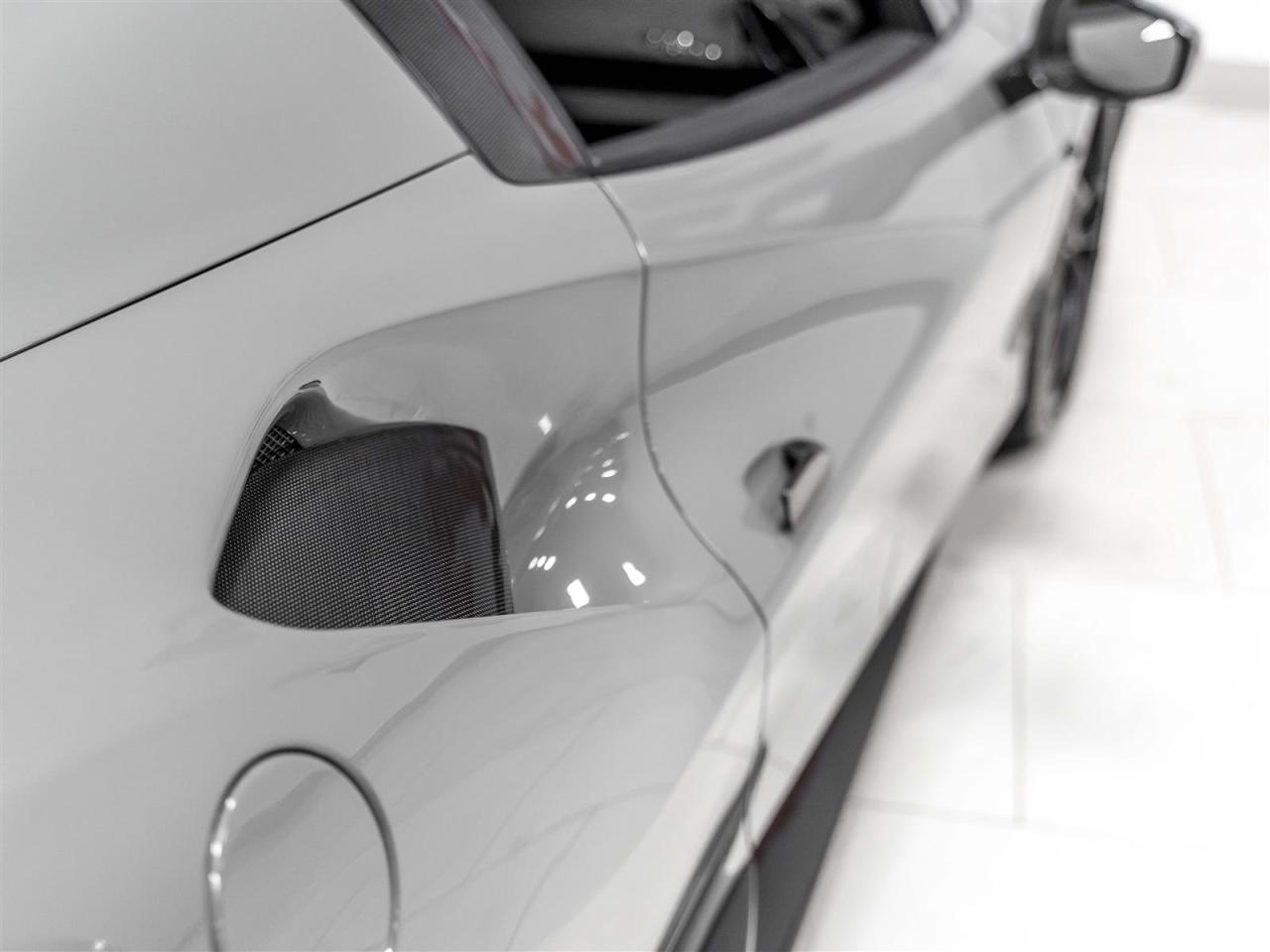 2018 Ferrari 400i CARBON FIBER RACING PKG|NOVITEC EXHAUST|SPECIAL PAINT Photo