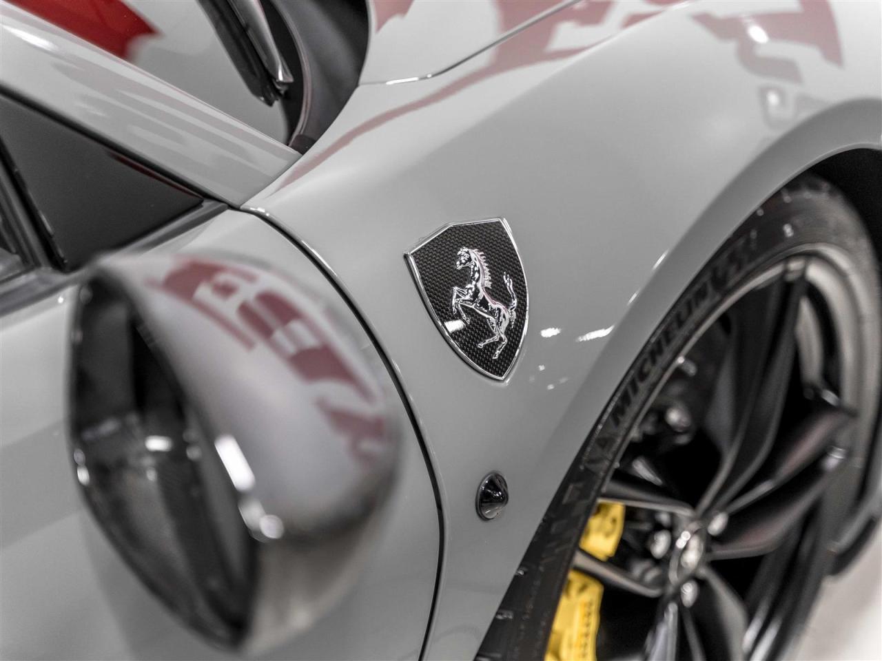 2018 Ferrari 400i CARBON FIBER RACING PKG|NOVITEC EXHAUST|SPECIAL PAINT Photo