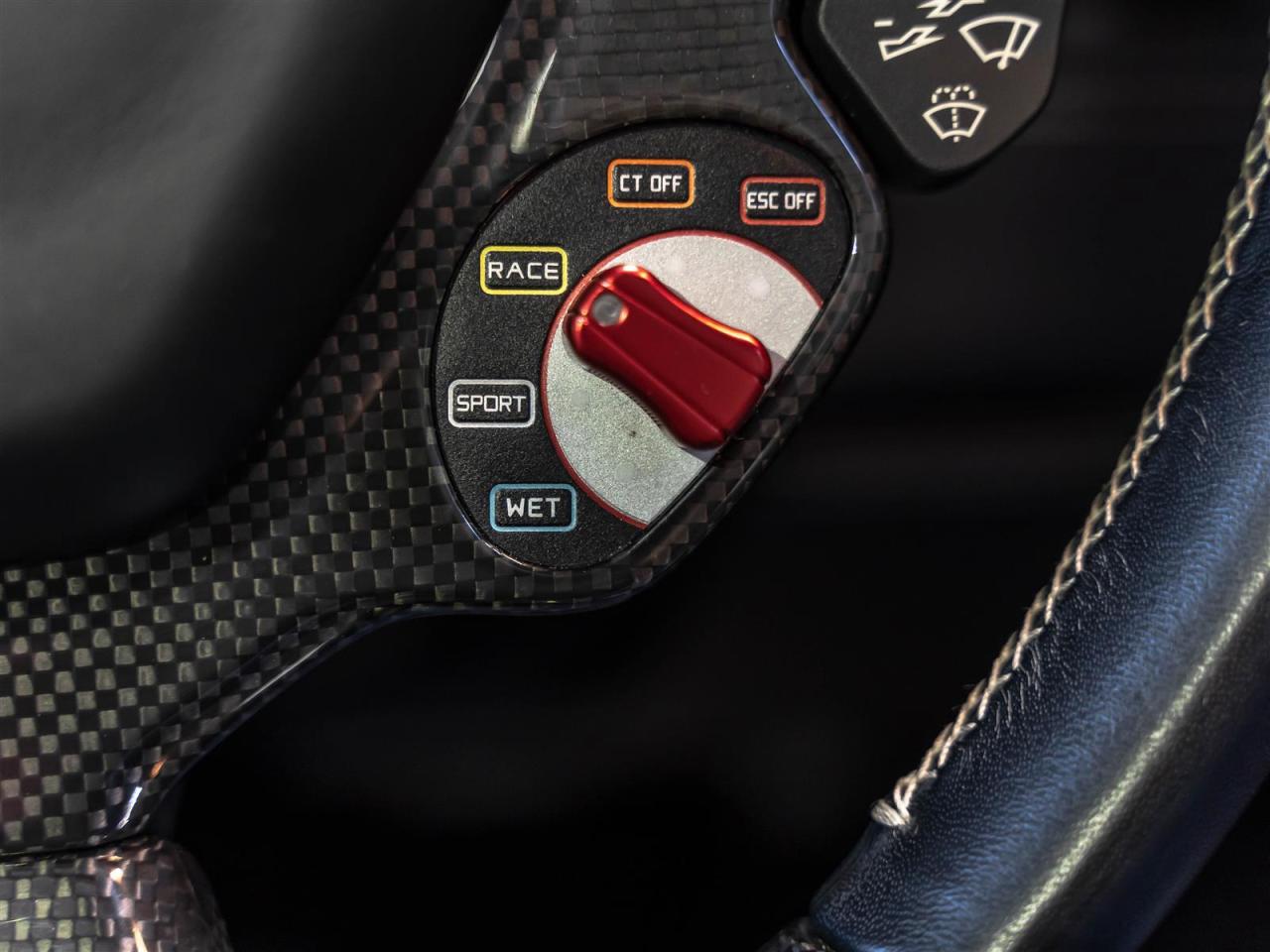 2018 Ferrari 400i CARBON FIBER RACING PKG|NOVITEC EXHAUST|SPECIAL PAINT Photo