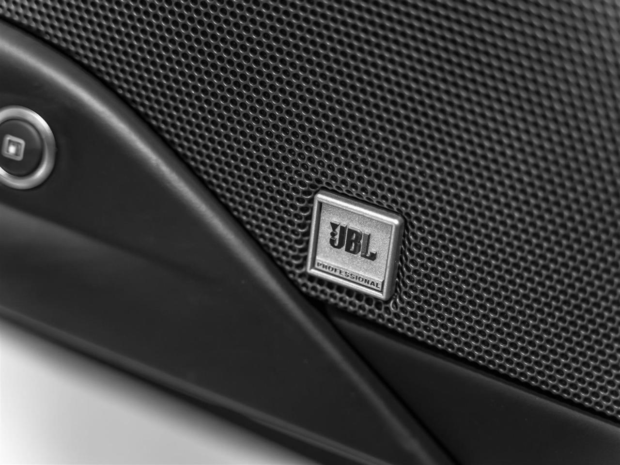 2018 Ferrari 400i CARBON FIBER RACING PKG|NOVITEC EXHAUST|SPECIAL PAINT Photo