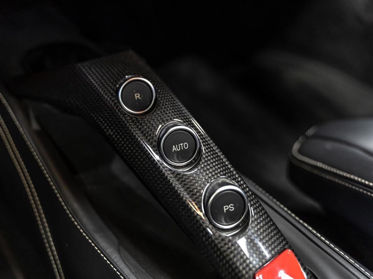 2018 Ferrari 400i CARBON FIBER RACING PKG|NOVITEC EXHAUST|SPECIAL PAINT Photo