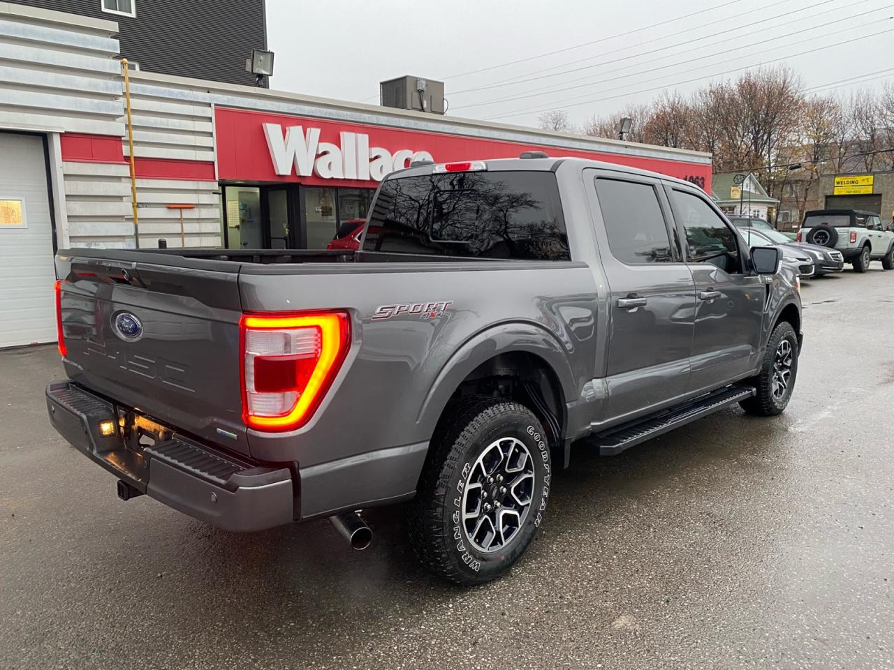 2022 Ford F-150 Lariat | SuperCrew | PANORAMIC Sunroof | 5.5" Box Photo