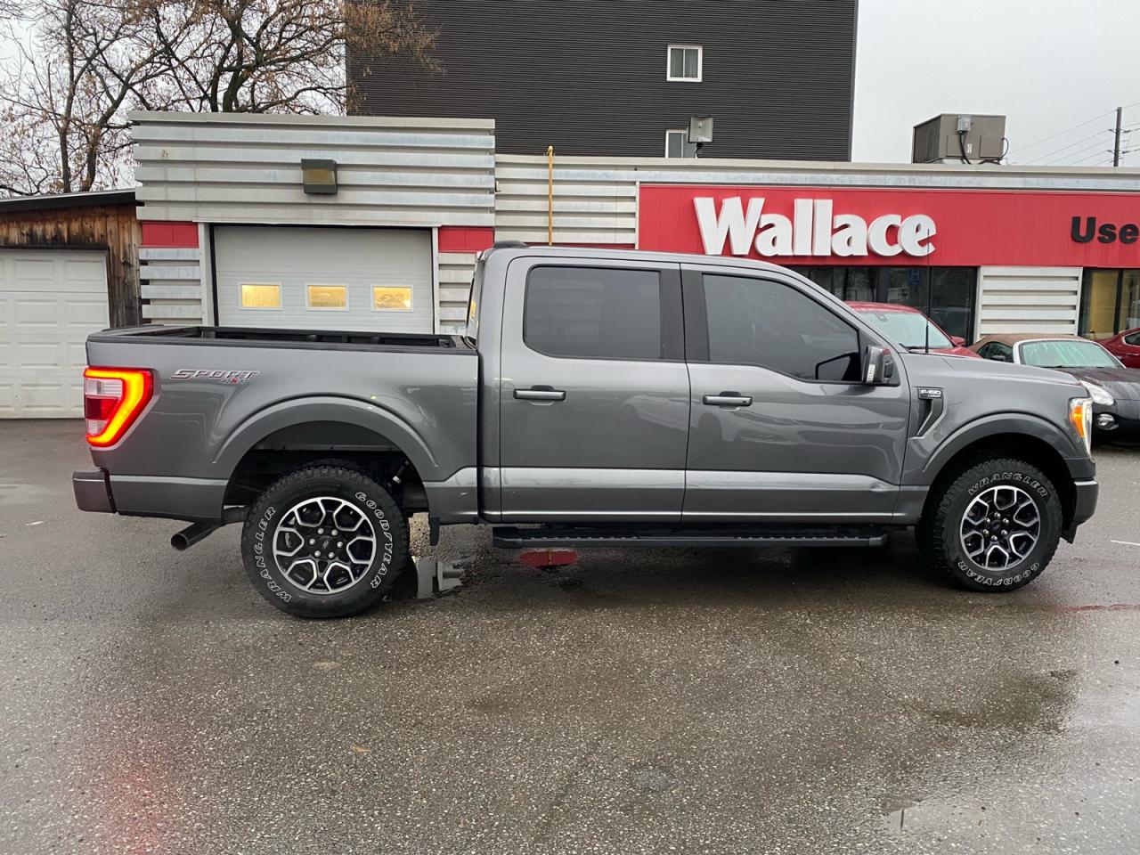 2022 Ford F-150 Lariat | SuperCrew | PANORAMIC Sunroof | 5.5" Box Photo