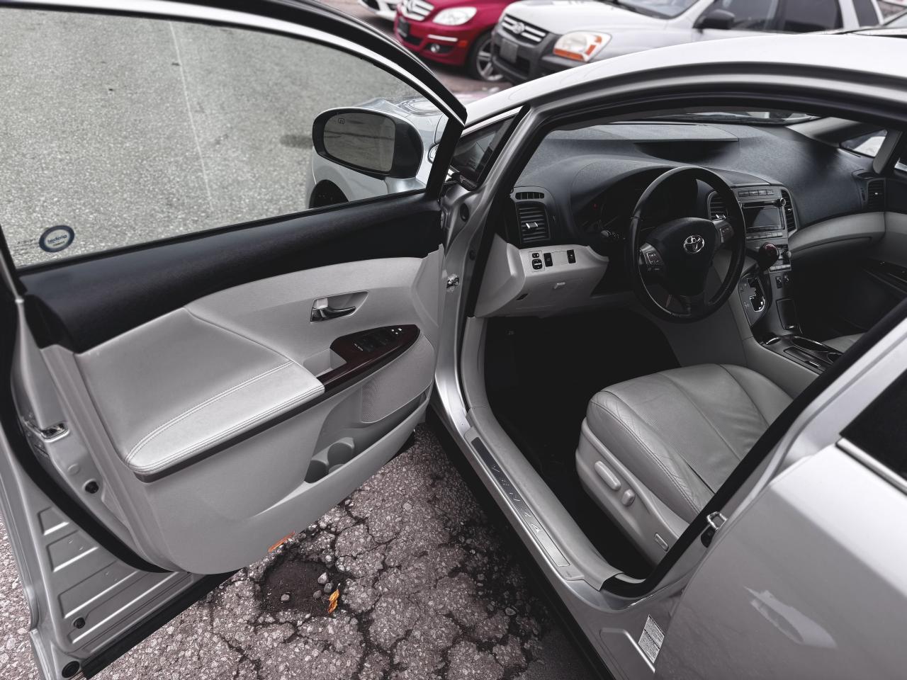 2010 Toyota Venza I4 Photo