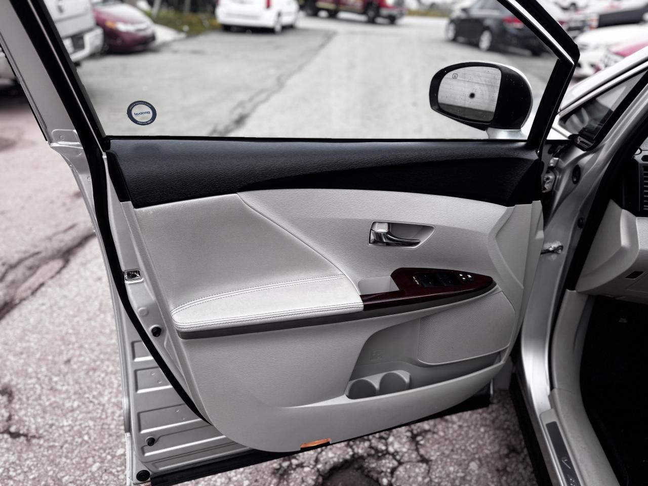 2010 Toyota Venza I4 Photo