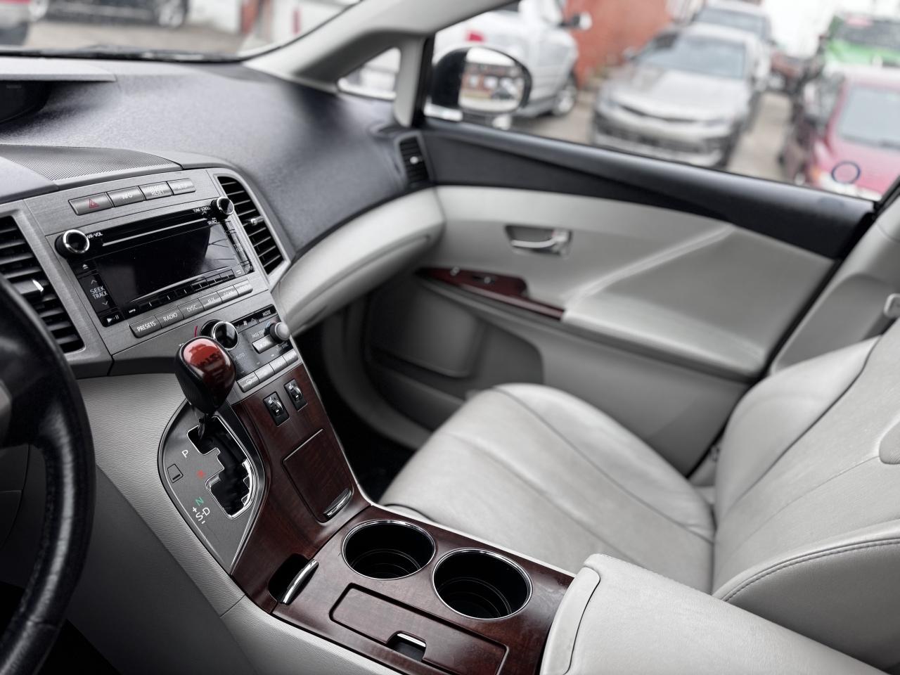 2010 Toyota Venza I4 Photo