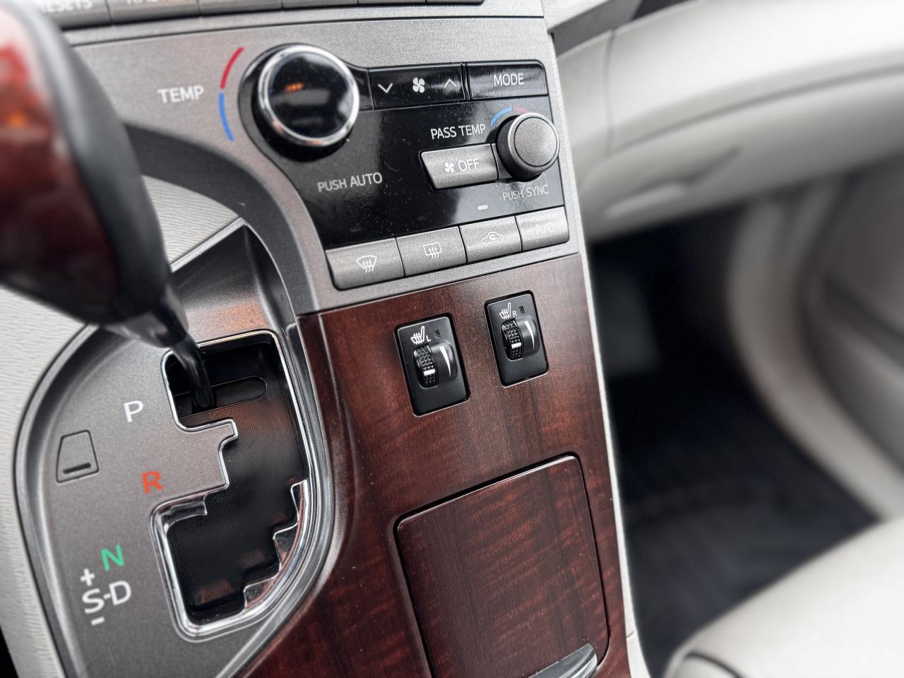 2010 Toyota Venza I4 Photo