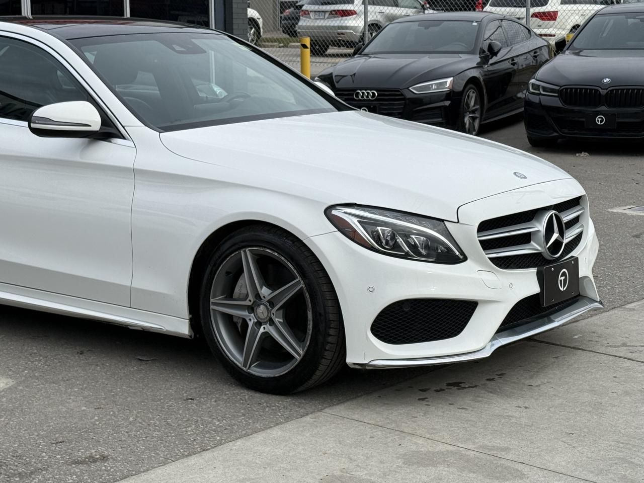 2016 Mercedes-Benz C-Class 300 //AMG PKG | PANO | NAVI | BACK UP CAMERA Photo