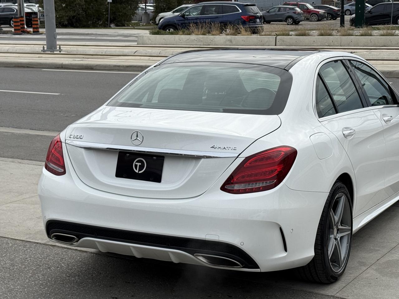 2016 Mercedes-Benz C-Class 300 //AMG PKG | PANO | NAVI | BACK UP CAMERA Photo