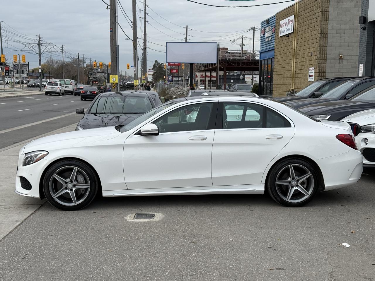 2016 Mercedes-Benz C-Class 300 //AMG PKG | PANO | NAVI | BACK UP CAMERA Photo