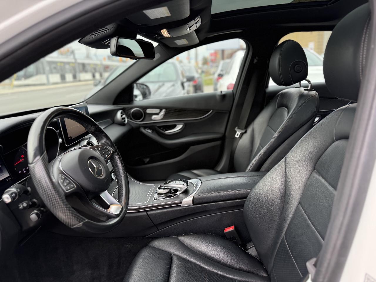 2016 Mercedes-Benz C-Class 300 //AMG PKG | PANO | NAVI | BACK UP CAMERA Photo