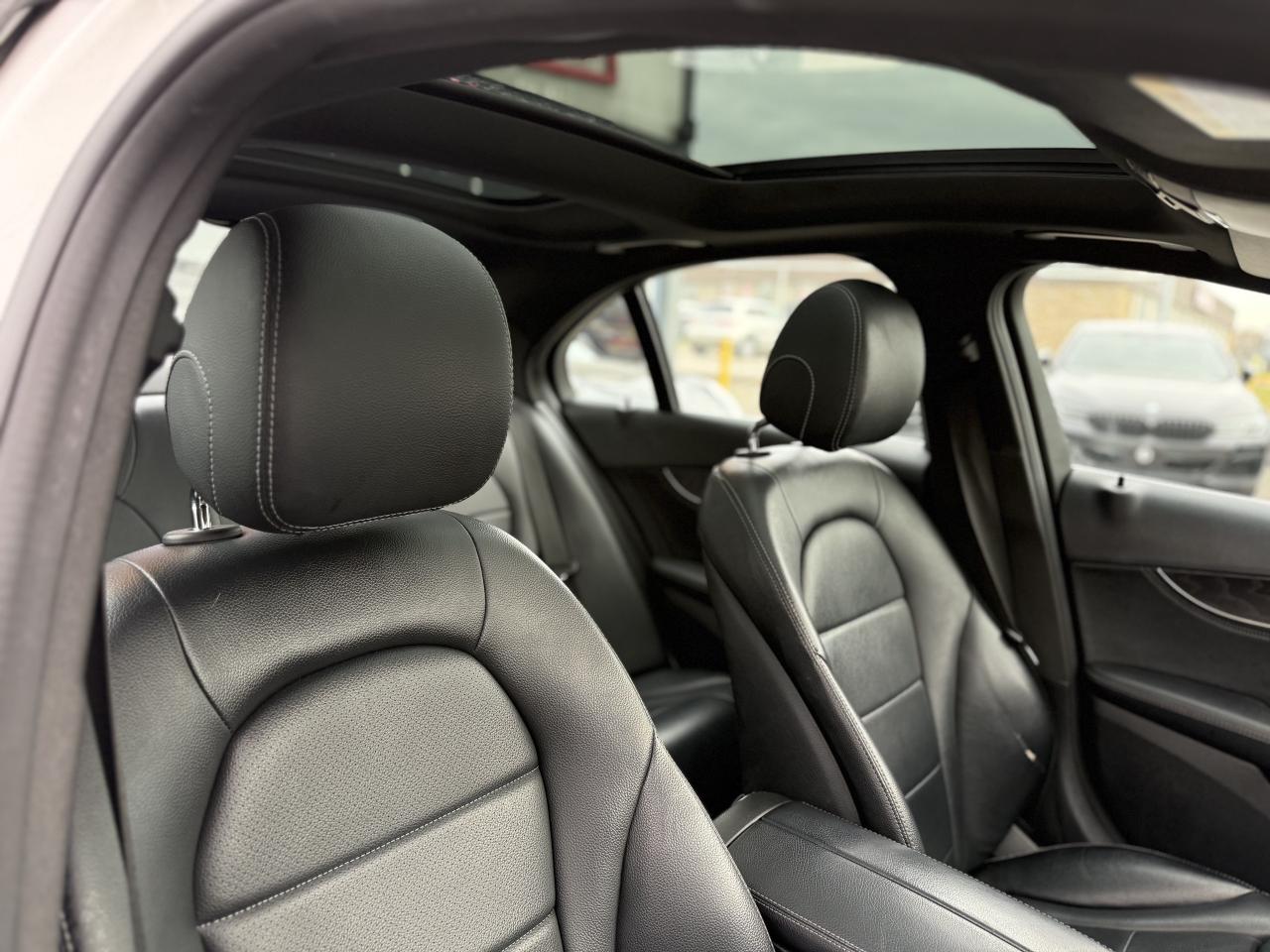 2016 Mercedes-Benz C-Class 300 //AMG PKG | PANO | NAVI | BACK UP CAMERA Photo