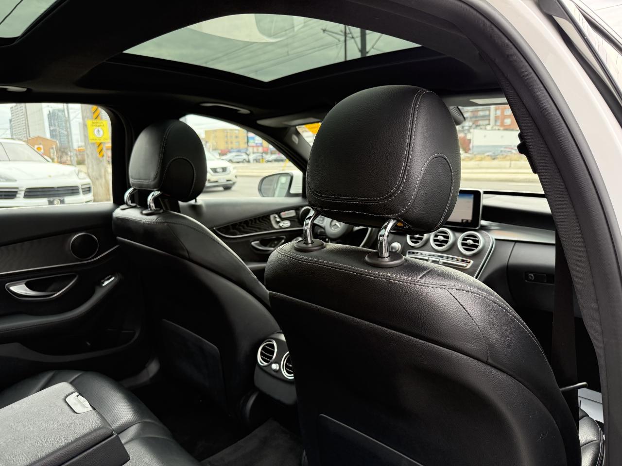 2016 Mercedes-Benz C-Class 300 //AMG PKG | PANO | NAVI | BACK UP CAMERA Photo