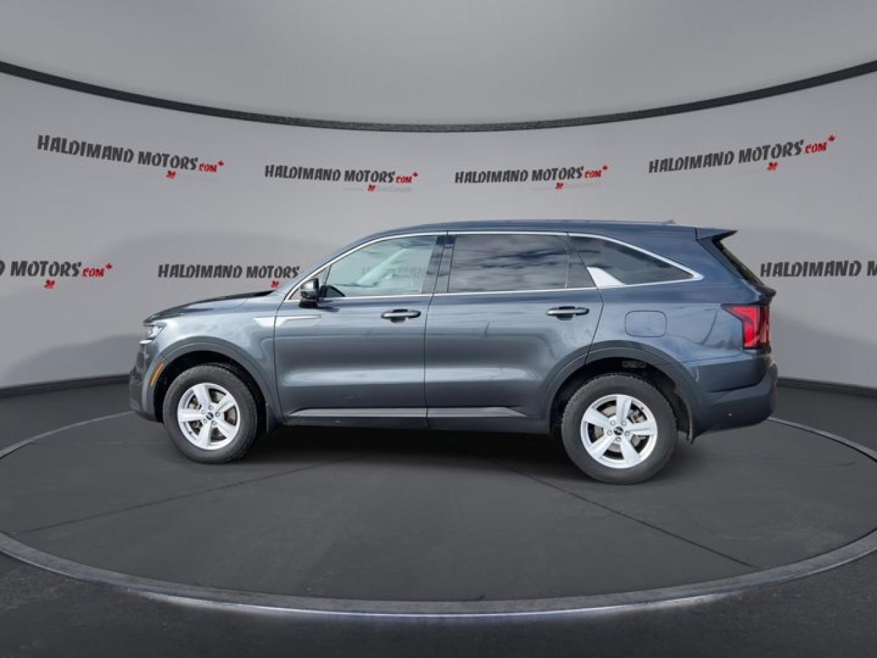 2023 Kia Sorento LX AWD Photo4