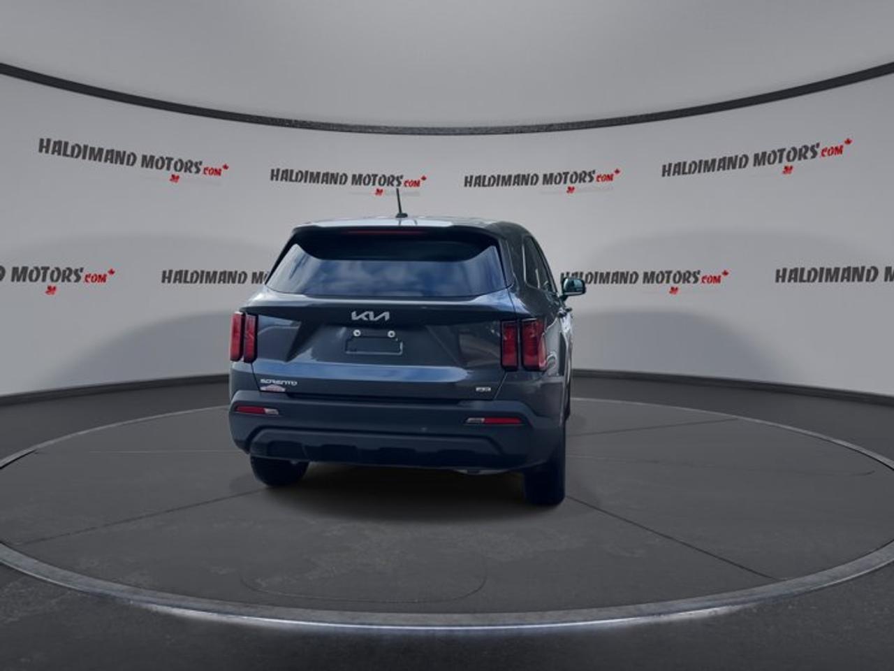 2023 Kia Sorento LX+ AWD | No accidents | 7 Passengers Photo