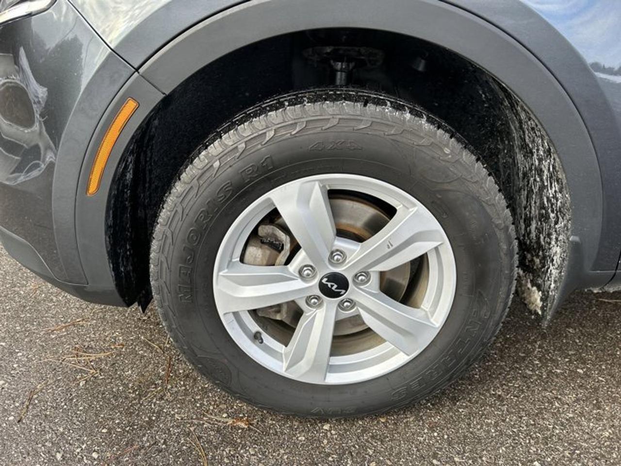 2023 Kia Sorento LX+ AWD | No accidents | 7 Passengers Photo