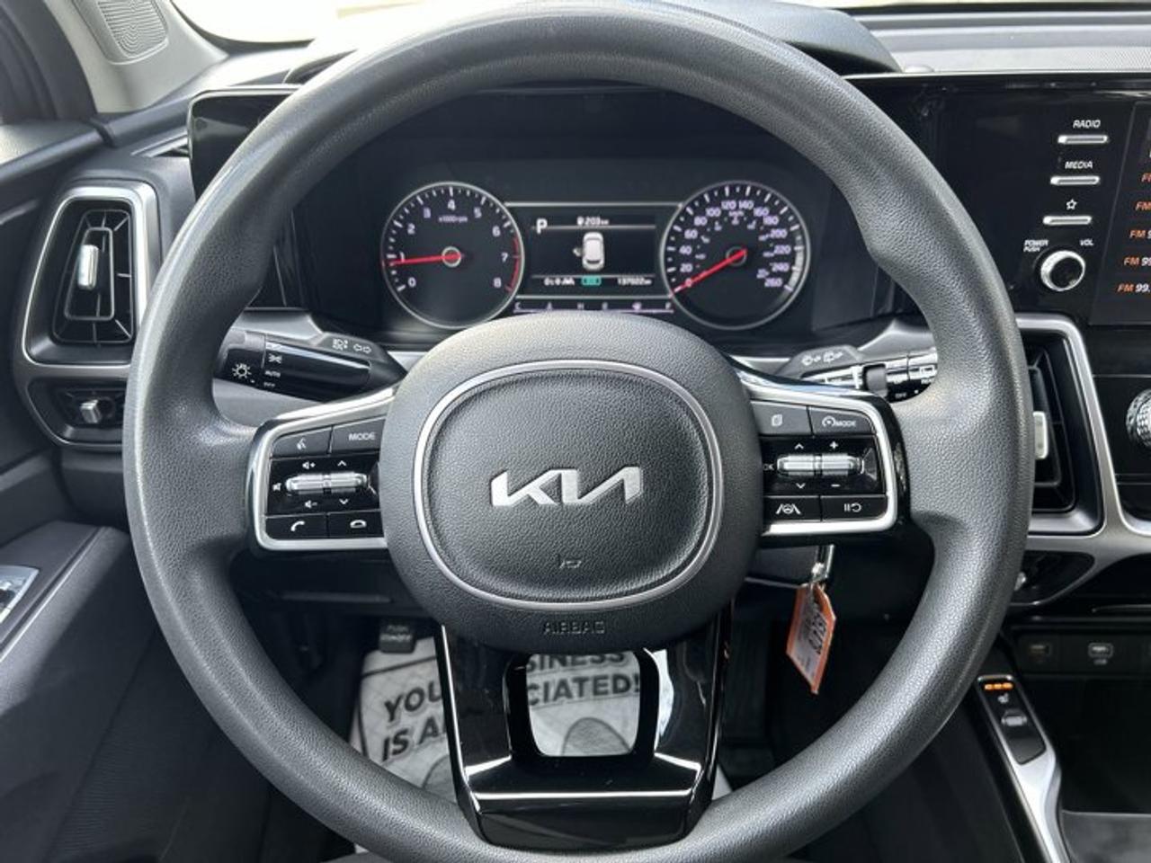 2023 Kia Sorento LX+ AWD | No accidents | 7 Passengers Photo