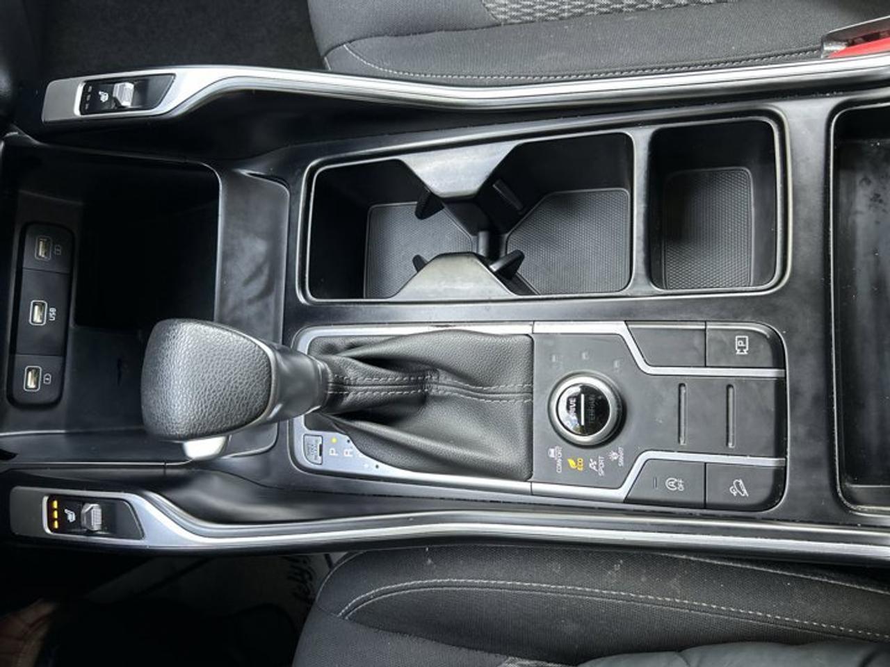 2023 Kia Sorento LX+ AWD | No accidents | 7 Passengers Photo